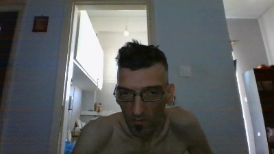 mpempis81 live cam on Cam4