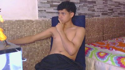 mr_nicovp live cam on Cam4