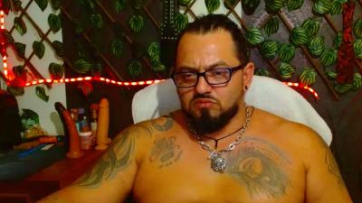 mr_wolf46 live cam on Cam4