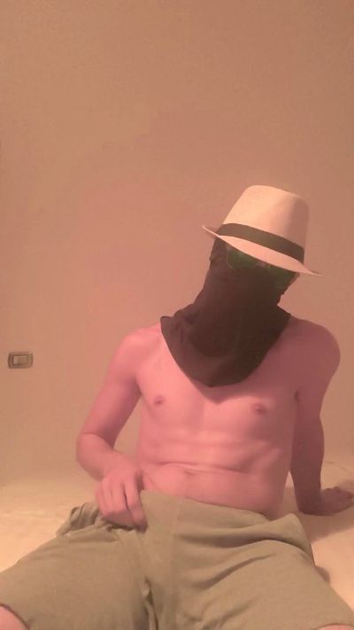 mrdick4 live cam on Cam4