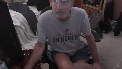 mrmazo20 live cam on Cam4