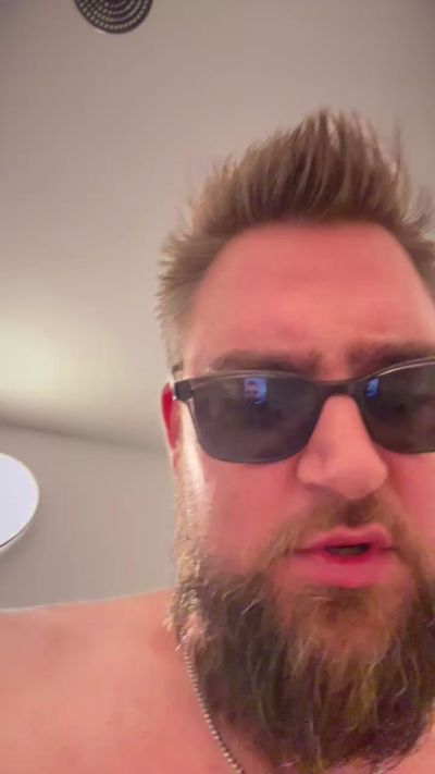 mrniceguy_hot live cam on Cam4