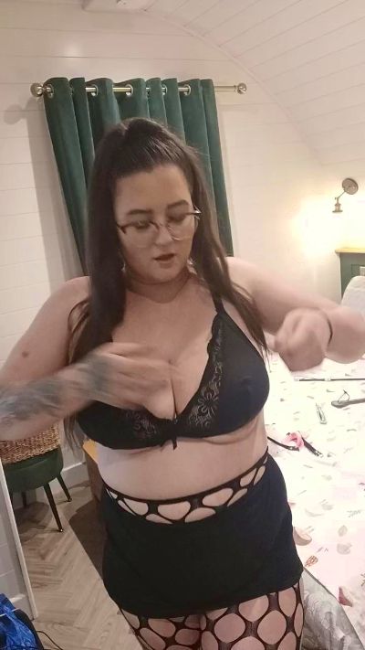 mrsrobinson1 live cam on Cam4
