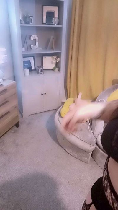 mrsrobinson1 live cam on Cam4