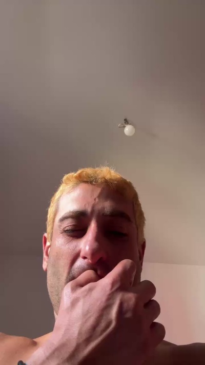 mthrfckr1 live cam on Cam4