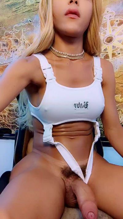 muniky live cam on Cam4
