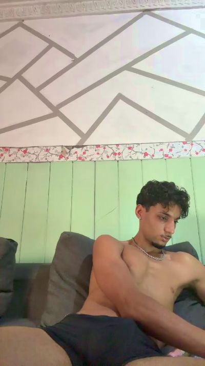 munir19001 live cam on Cam4
