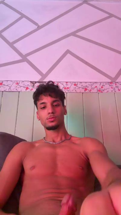 munir19001 live cam on Cam4