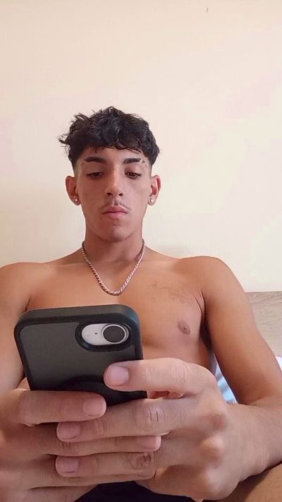 munir19001 live cam on Cam4