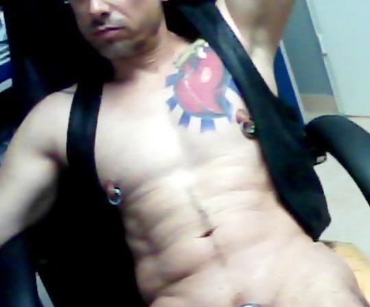 muscle_toy live cam on Cam4