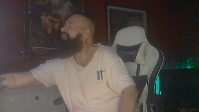 musclepigbcn live cam on Cam4