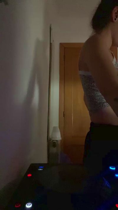 mxoxo25 live cam on Cam4