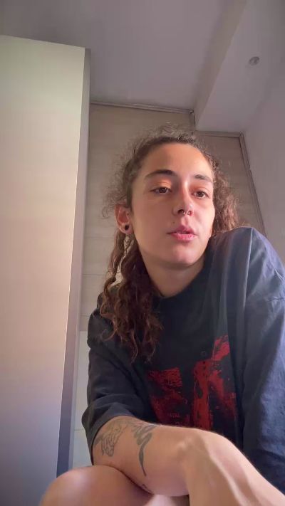 mxoxo25 live cam on Cam4