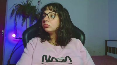 myamillor live cam on Cam4