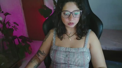 myamillor live cam on Cam4