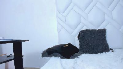 mylittlewhore live cam on Cam4