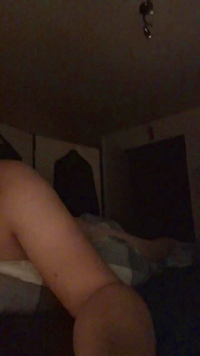 mylo20 live cam on Cam4
