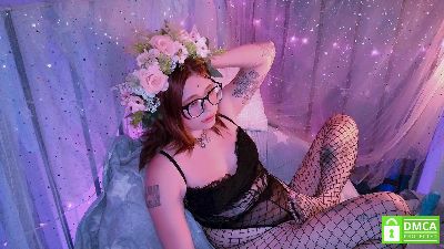 mymoonstar live cam on Cam4