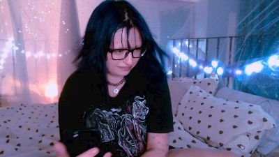 mymoonstar live cam on Cam4