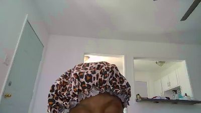 mzmelonz live cam on Cam4
