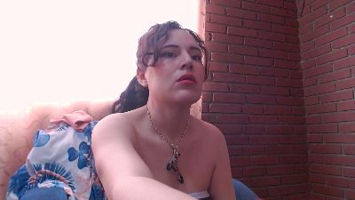 nadescomthx live cam on Cam4