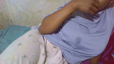 nadiah01 live cam on Cam4
