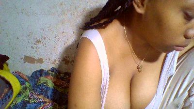 nadiah01 live cam on Cam4