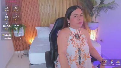 nahia_1 live cam on Cam4