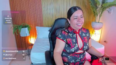 nahia_1 live cam on Cam4