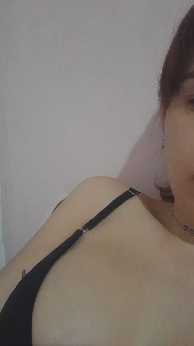 nahiara18 live cam on Cam4