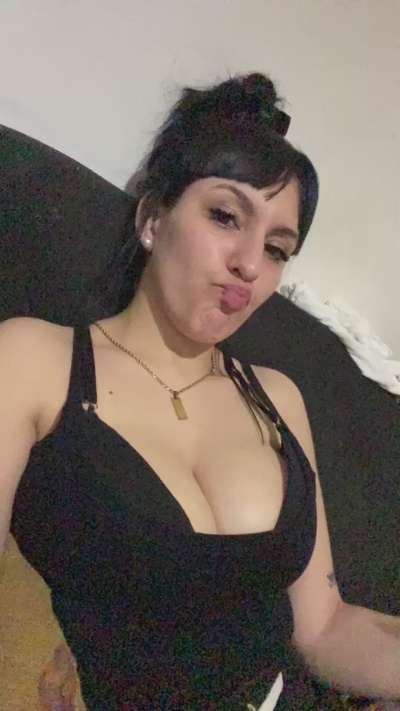 nahirrv live cam on Cam4