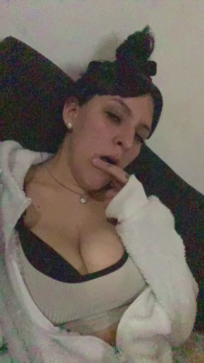 nahirrv live cam on Cam4