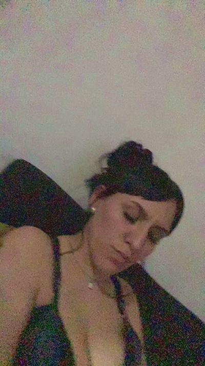 nahirrv live cam on Cam4