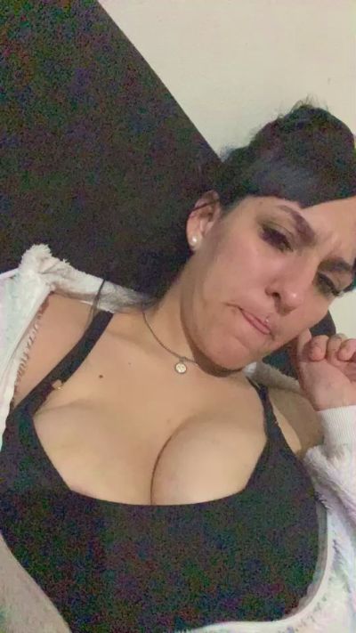 nahirrv live cam on Cam4