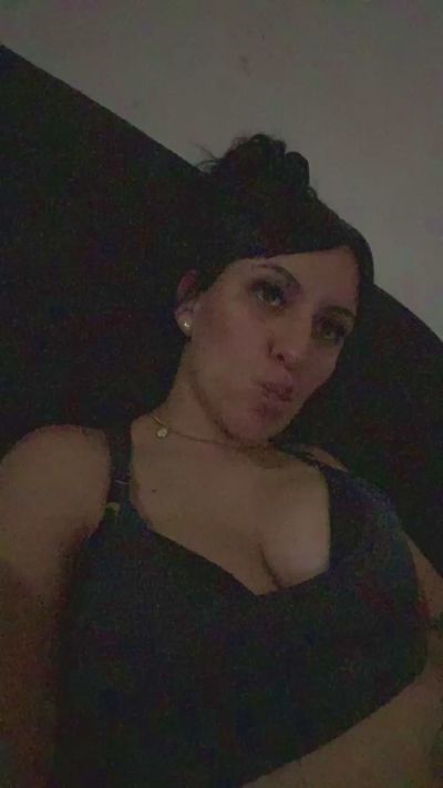 nahirrv live cam on Cam4