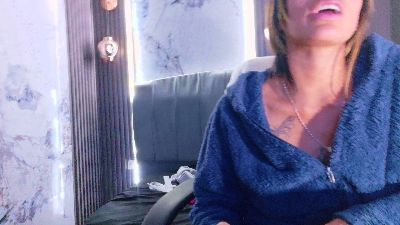 nairobi8 live cam on Cam4