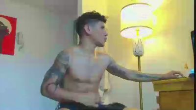 nakedfoam1 live cam on Cam4