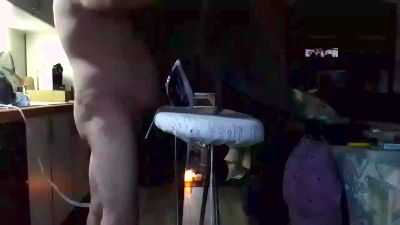 nakedworkbear2 live cam on Cam4