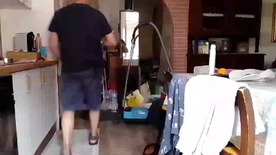 nakedworkbear2 live cam on Cam4