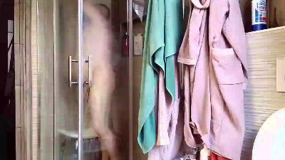 nakedworkbear2 live cam on Cam4