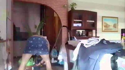 nakedworkbear2 live cam on Cam4