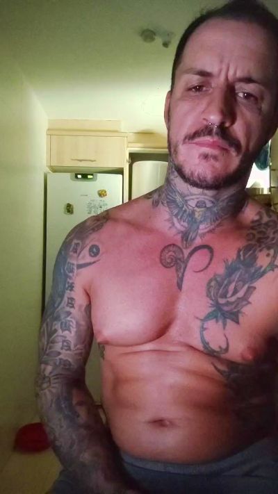 nano381 live cam on Cam4