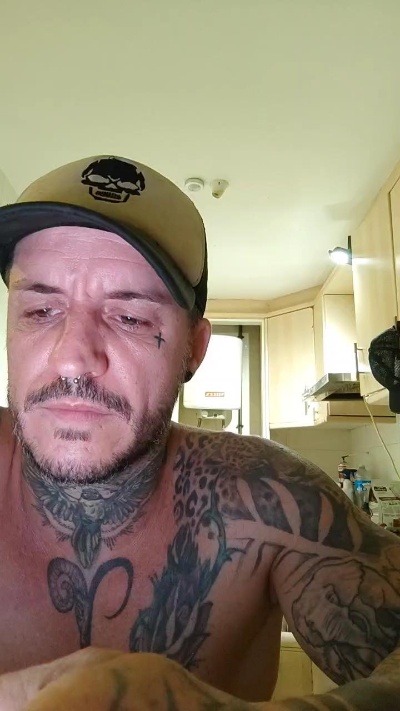 nano381 live cam on Cam4