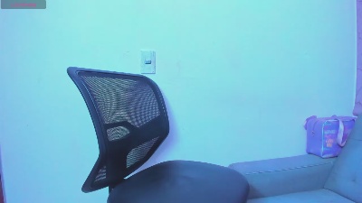 naomi_west_x live cam on Cam4