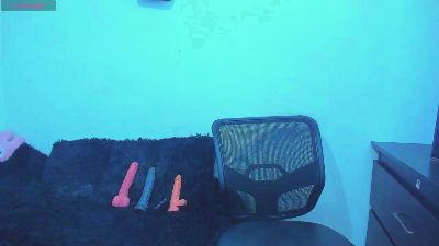 naomi_west_x live cam on Cam4
