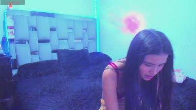 naomi_west_x live cam on Cam4
