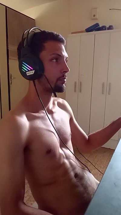 napolitano231 live cam on Cam4