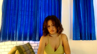 naree2 live cam on Cam4
