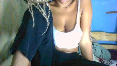 natacha1 live cam on Cam4