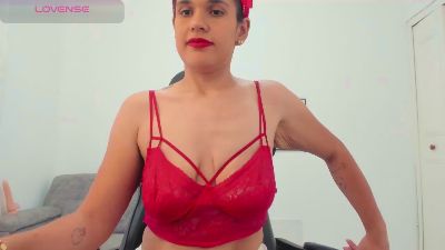 natalia_curvy live cam on Cam4